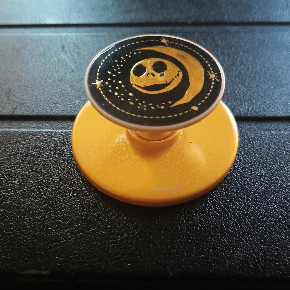 Spinpop Black/Gold Nightmare Before Christmas Magnetic Pop Socket